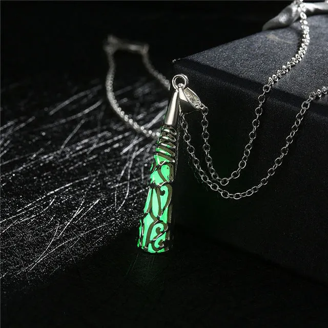 17KM 2016 New Statement Neclace Hollow Out Heart Pendant Glow In Dark Long Necklace For Women Water Drop Glowing Maxi Necklace