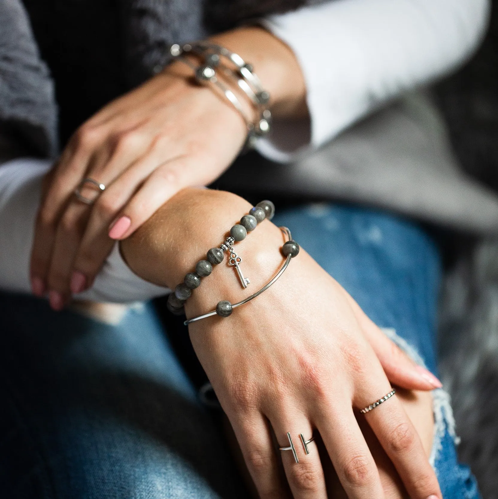 Horseshoe | Stone Beaded Charm Bracelet | Rose Quartz