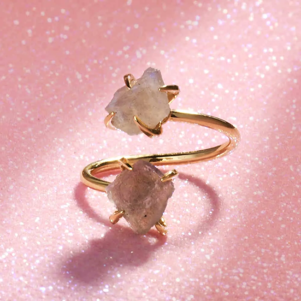 Jennie  Natural Crystal Claw Gold Ring