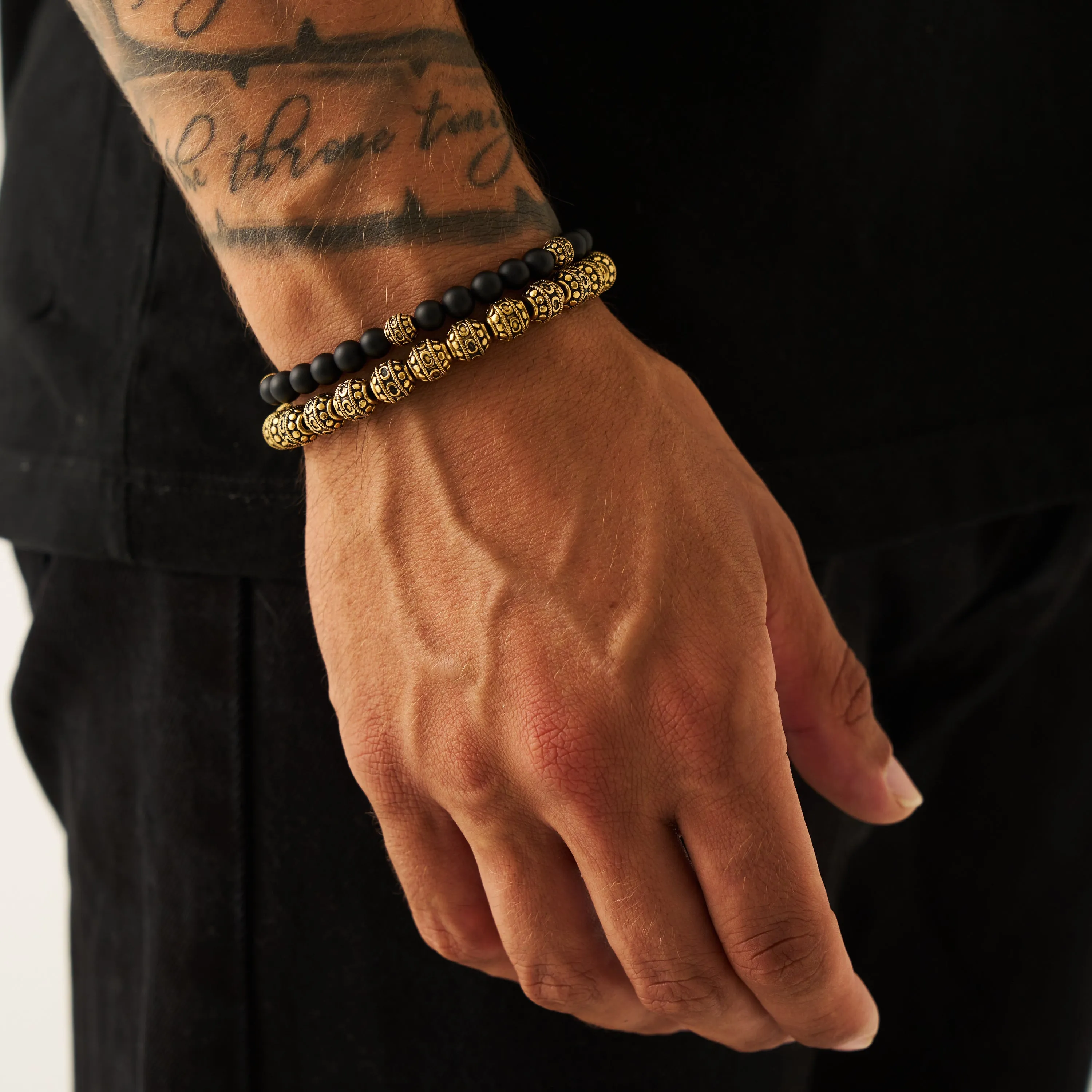 Matte Onyx Stone Bracelet (Gold)