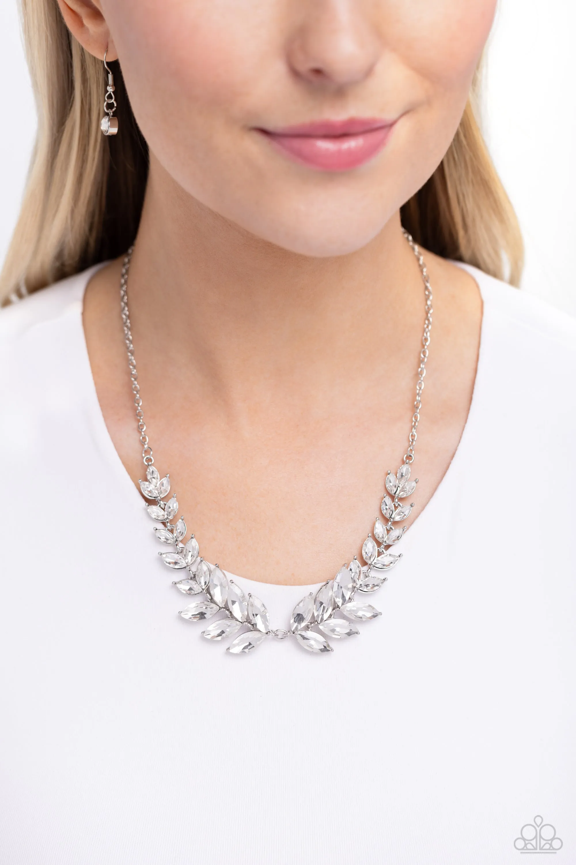 Necklaces Luxury Laurels - White N294