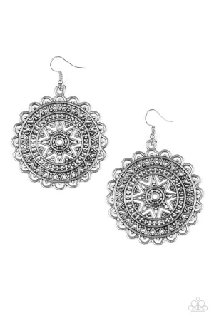 Paparazzi Earring ~ Be SOL Bold - Silver