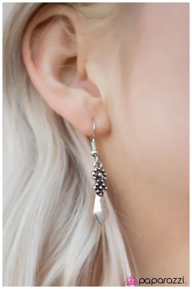 Paparazzi Earring ~ Dig In! - Silver