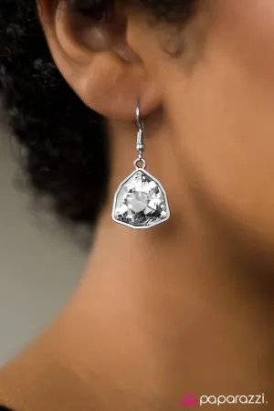 Paparazzi Earring ~ Turn That Frown Into A Crown - White